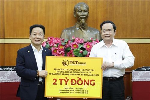 Ủng hộ 6,1 tỷ đồng cho cuộc chiến chống dịch COVID-19 tại miền Trung