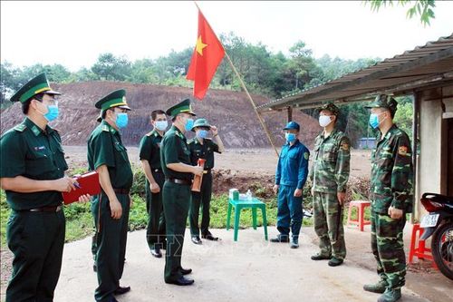 Kiểm soát chặt chẽ việc xuất nhập cảnh trên biên giới đường bộ