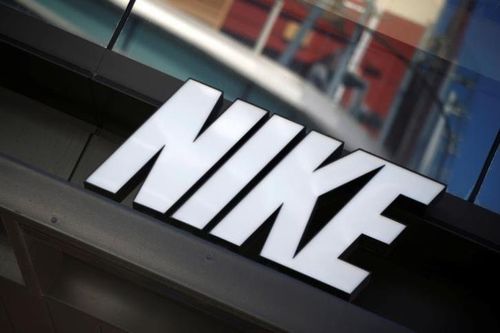 Nike rút lại kế hoạch đầu tư vào một nhà máy mới ở Mỹ