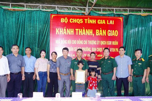 Bộ Chỉ huy Quân sự tỉnh Gia Lai bàn giao 'Nhà đồng đội'