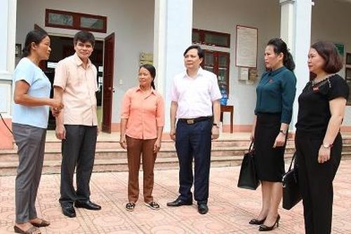 Đại biểu HĐND tỉnh tiếp xúc cử tri tại huyện Cẩm Khê, Tam Nông