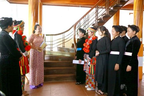 Những lớp học du lịch cho nông dân