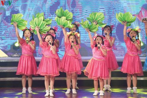 Những câu hỏi chưa được trả lời thỏa đáng