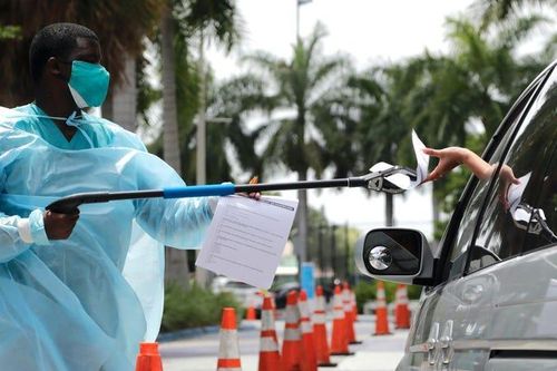 Mỹ: Vũ khí chống dịch 'tịt ngòi', bang Florida vỡ trận vì COVID-19
