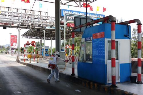 Huế, Đắk Lắk bắt đầu thực hiện giãn cách xã hội