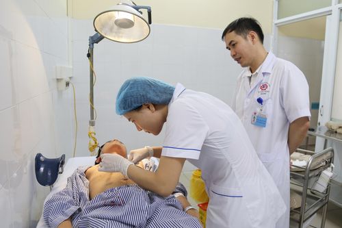 Người đàn ông bất ngờ nói được sau 2 tháng