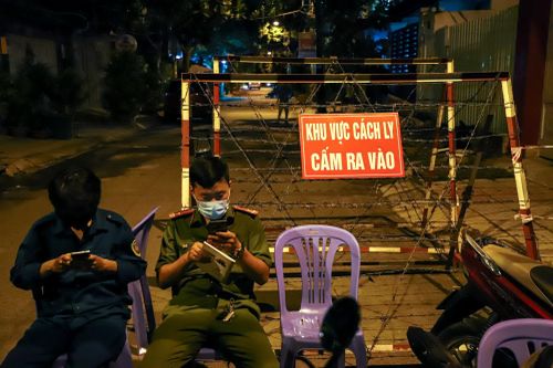 Phong tỏa một con đường ở quận Thủ Đức
