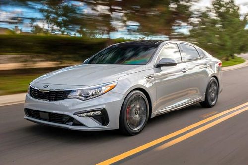 Giá xe ô tô hôm nay 30/7: Kia Optima giảm 50 triệu, dao động từ 759 - 919 triệu đồng