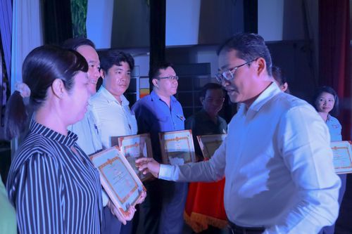 Quận 11 hoàn thành mục tiêu không còn hộ nghèo theo chuẩn nghèo thành phố giai đoạn 2019-2020