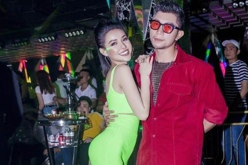 Ngân 98 'đi làm' đã chịu mặc kín đáo hơn sau khi bị xử phạt