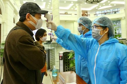 TPHCM: Cách ly tại bệnh viện 148 bệnh nhân sốt, viêm hô hấp từ Đà Nẵng về