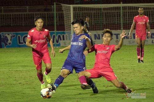 Sài Gòn 'đòi' vô địch V-League sớm: Chứng minh đi, đừng vội!