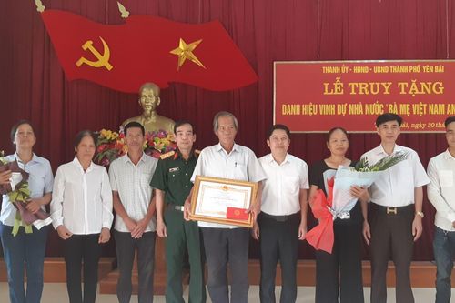 Truy tặng danh hiệu Bà mẹ Việt Nam Anh hùng cho Mẹ Lê Thị Nuôi