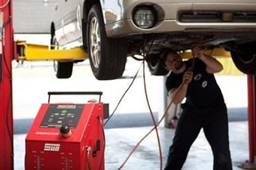 Các bước tự thay dầu nhớt ô tô tại nhà đơn giản nhất