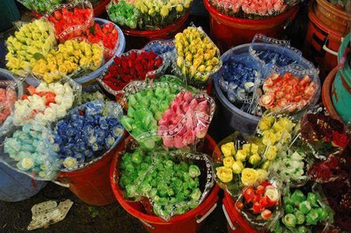 Nắm vững những nguyên tắc này, ra chợ tiện tay cũng mua được hoa đẹp hết ý