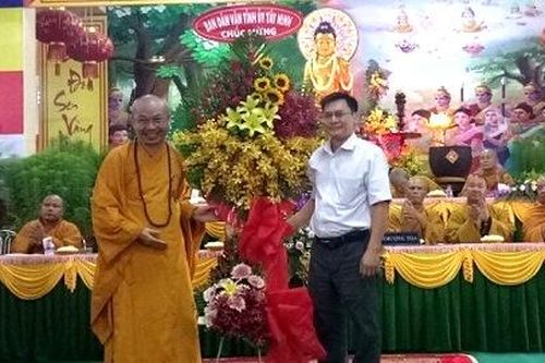 Tây Ninh : Ban Trị sự yêu cầu 'giãn cách 1 mét', không trữ hàng hóa