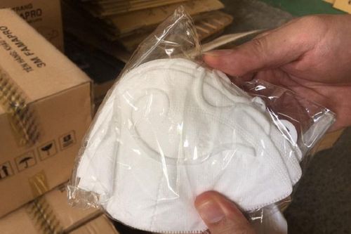 Thu giữ lô khẩu trang 'khủng' giả thương hiệu Mỹ ở TP. HCM