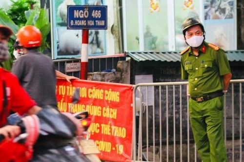 Hà Nội phong tỏa 2 cụm dân cư và dừng các lễ hội, quán Bar