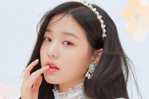 Loạt nữ idol sở hữu đôi môi hình tam giác quyến rũ đang là trend cực 'hot' ở Hàn Quốc