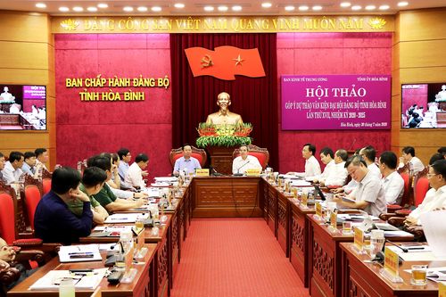Hướng đi lâu dài bền vững của Hòa Bình: Phát triển ngành dịch vụ