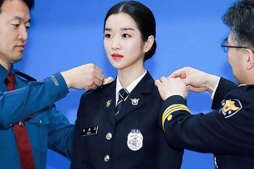 Hai diễn viên Hàn từng được bổ nhiệm làm cảnh sát danh dự