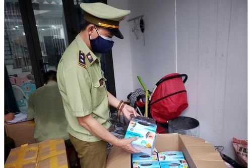Đà Nẵng tạm giữ 22.500 khẩu trang không rõ nguồn gốc