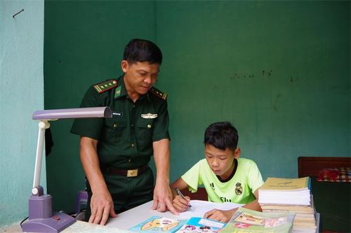 'Ươm mầm xanh' nơi phên dậu Tổ quốc