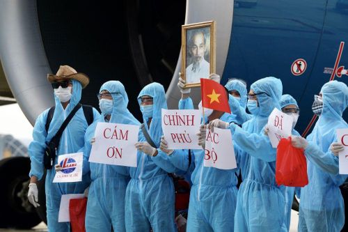 Đón lao động từ Guinea Xích đạo: Chuyện bây giờ mới kể