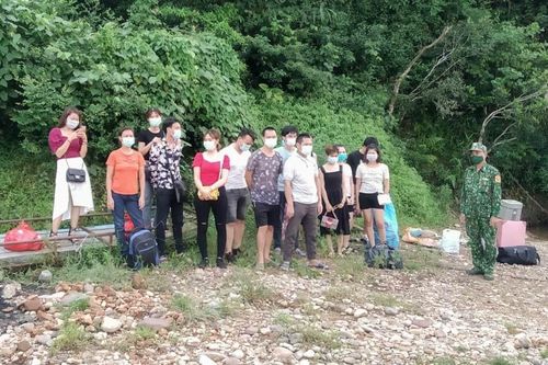 Bắt giữ 45 lao động từ Trung Quốc trốn về Việt Nam qua đường tiểu ngạch