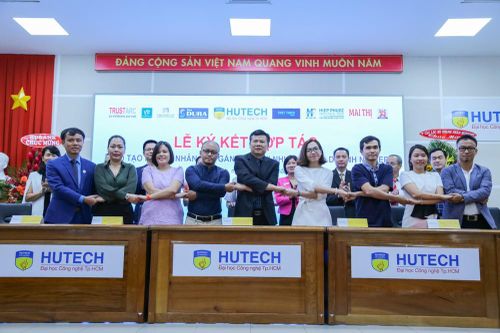 Trường đại học 'bắt tay' với doanh nghiệp đào tạo sinh viên