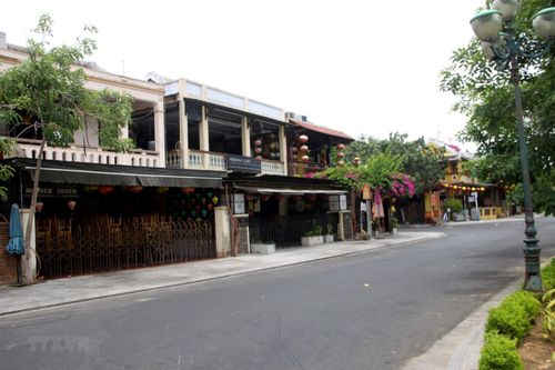 Dịch COVID-19: Quảng Nam thực hiện cách ly xã hội tại 5 huyện, thị xã