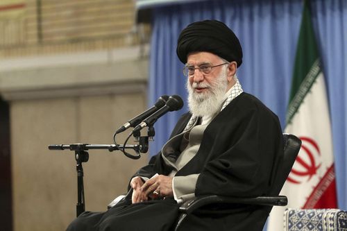 Đại giáo chủ Iran tuyên bố không từ bỏ chương trình tên lửa đạn đạo và hạt nhân