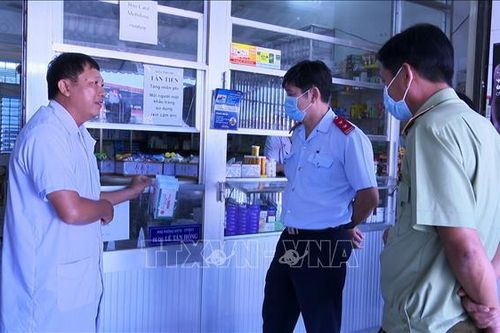 Người mua thuốc chữa bệnh đường hô hấp cần khai báo y tế điện tử