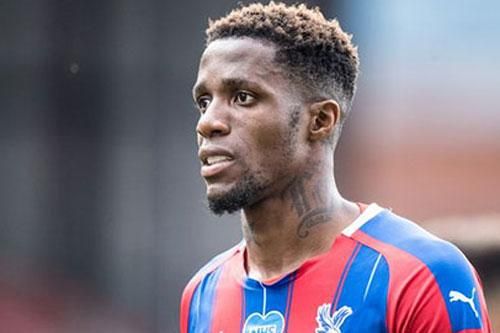 Vì sao M.U mong Arsenal sớm mua được Zaha?