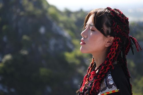Có gì trong MV ca khúc #1 Itunes Việt Nam sau 2h lên sóng từ Phùng Khánh Linh?