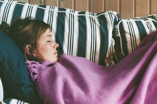 Những điều bạn cần biết về việc ngủ khi bị ốm
