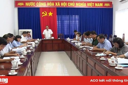 Tổ đại biểu HĐND tỉnh An Giang đơn vị số 10 thảo luận, đóng góp dự thảo báo cáo chính trị trình Đại hội Đảng bộ tỉnh