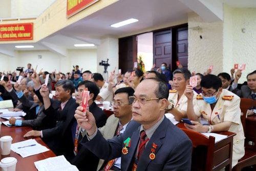 Đồng chí Trần Duy Hùng được bầu giữ chức danh Bí thư Thành ủy Đà Lạt khóa XII, nhiệm kỳ 2020 – 2025