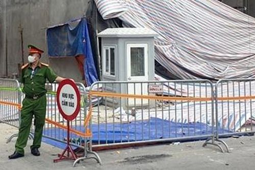 Cảnh sát hình sự vào cuộc điều tra vụ sập giàn giáo tại phố Nguyễn Công Trứ