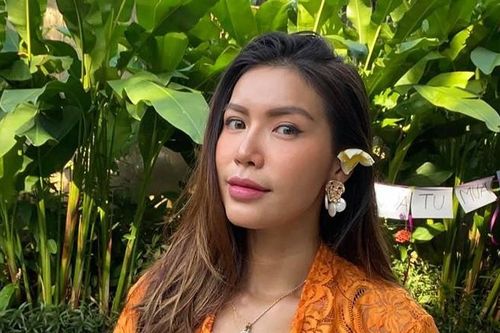 Vừa trở về Việt Nam và đang cách ly, Minh Tú bức xúc khi dính tin đồn thất thiệt