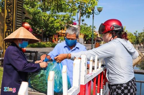 Bệnh nhân 547 ở Quảng Nam tiếp xúc nhiều người ở đám tang mẹ