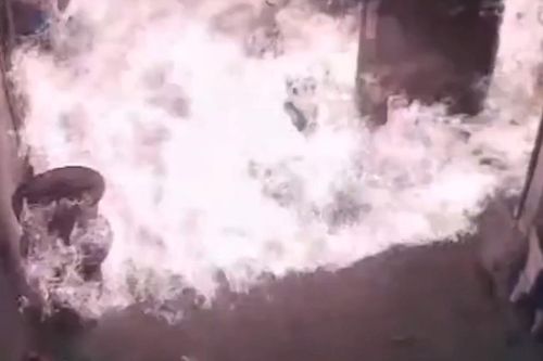 Lửa bùng cháy bếp do rò rỉ gas ở Trung Quốc