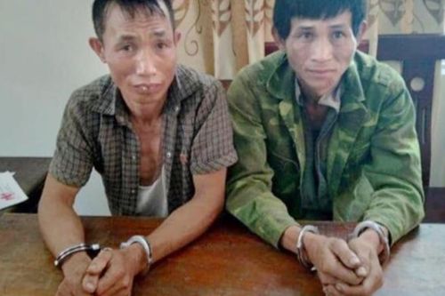 Vây bắt 2 'lái buôn'... tiên!