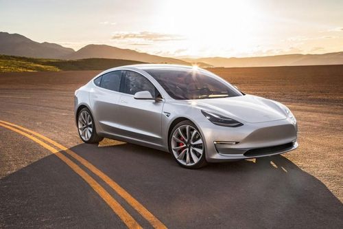 Panasonic sẽ tăng dung lượng pin xe Tesla lên 20% trong vòng 5 năm tới