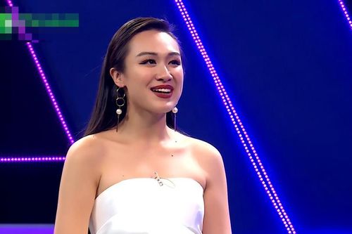 Tiểu thư giàu có, xinh đẹp khiến Hari Won và Lê Hoàng phải trầm trồ