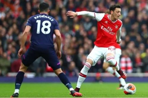 Ozil quyết bám trụ Arsenal để 'ngồi mát, ăn bát vàng'