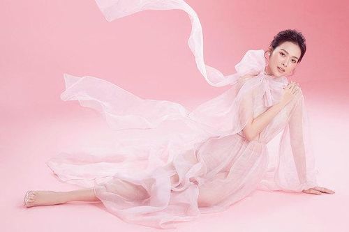 Bộ ảnh dịu dàng Diệp Bảo Ngọc mừng sinh nhật