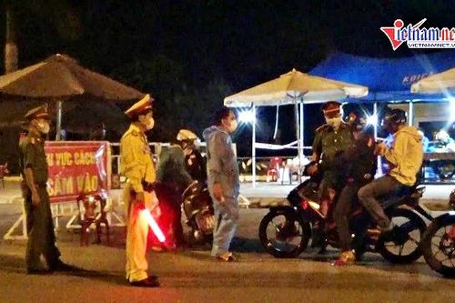 Tuyến đầu chống Covid-19 trắng đêm chốt chặn vùng tâm dịch