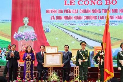 Ninh Bình có thêm một huyện đạt chuẩn nông thôn mới