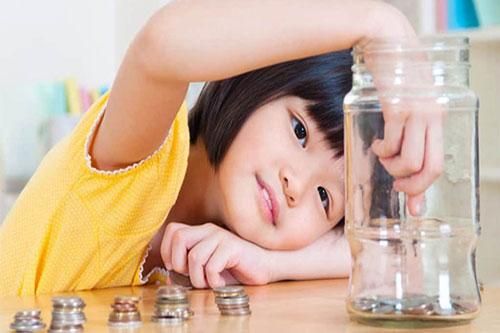 4 cách giúp cha mẹ dạy con biết trân trọng tiền bạc từ nhỏ, không hoang phí khi lớn lên